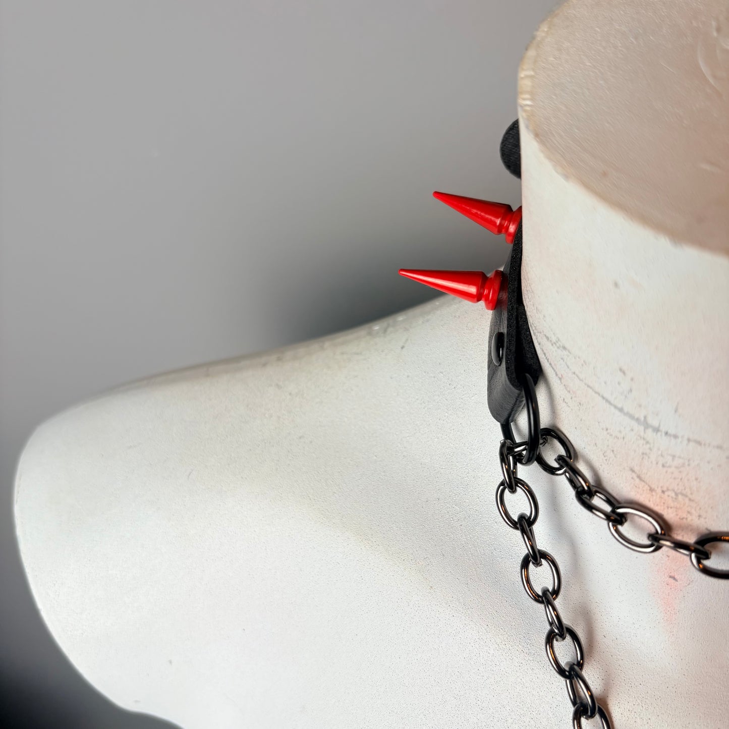 Chocker con lucchetto a cuore