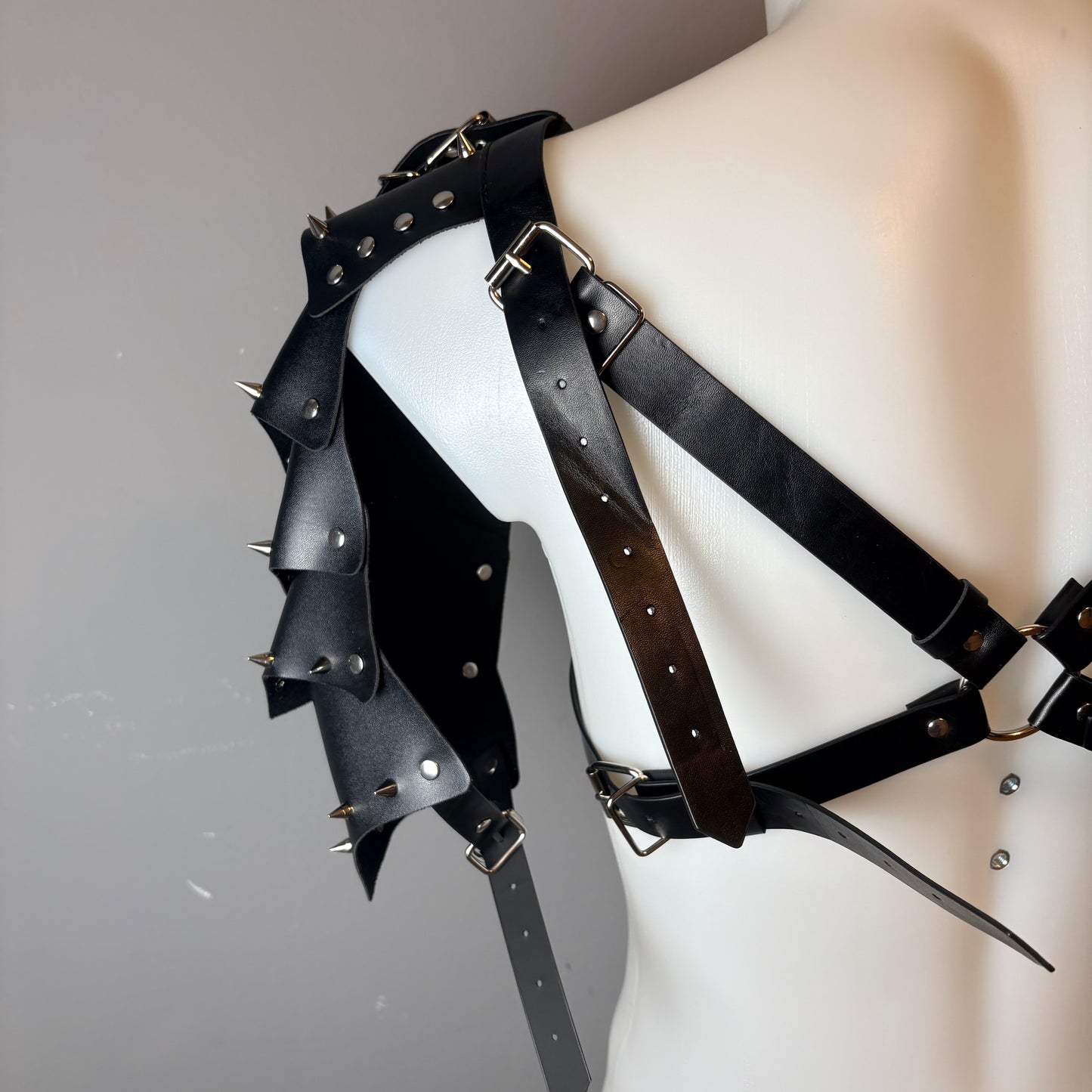 Harness da petto stile Armatura