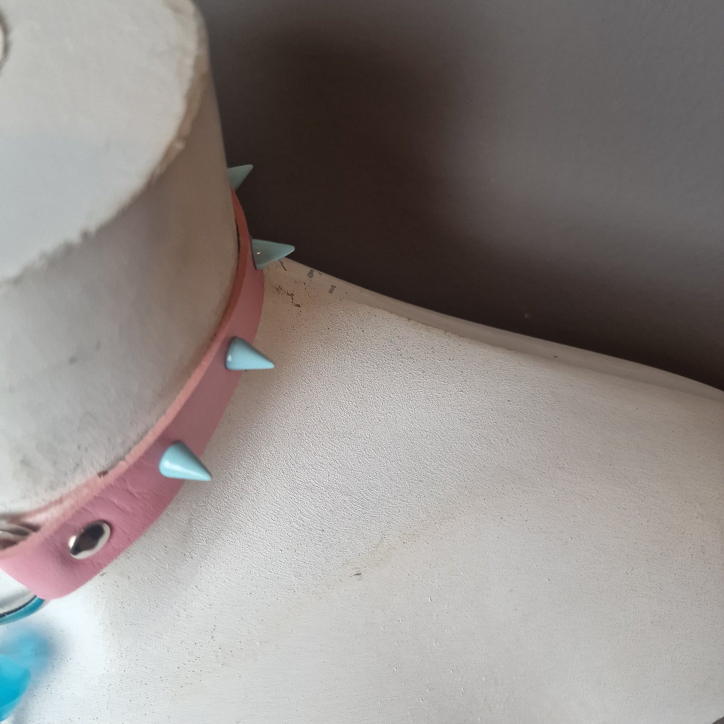 Chocker bicolore rosa e azzurro