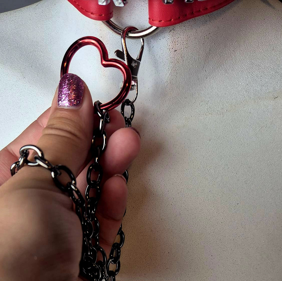 Guinzaglio con cuore rosso