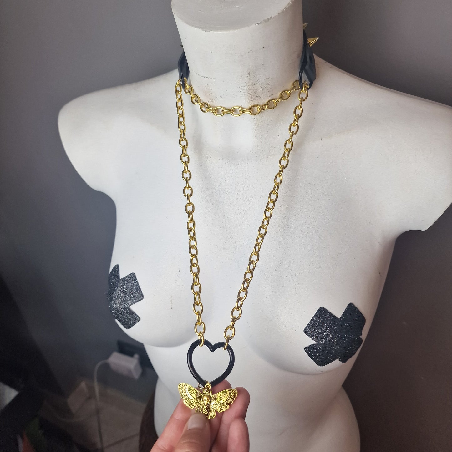 Chocker a strozzo con catena oro