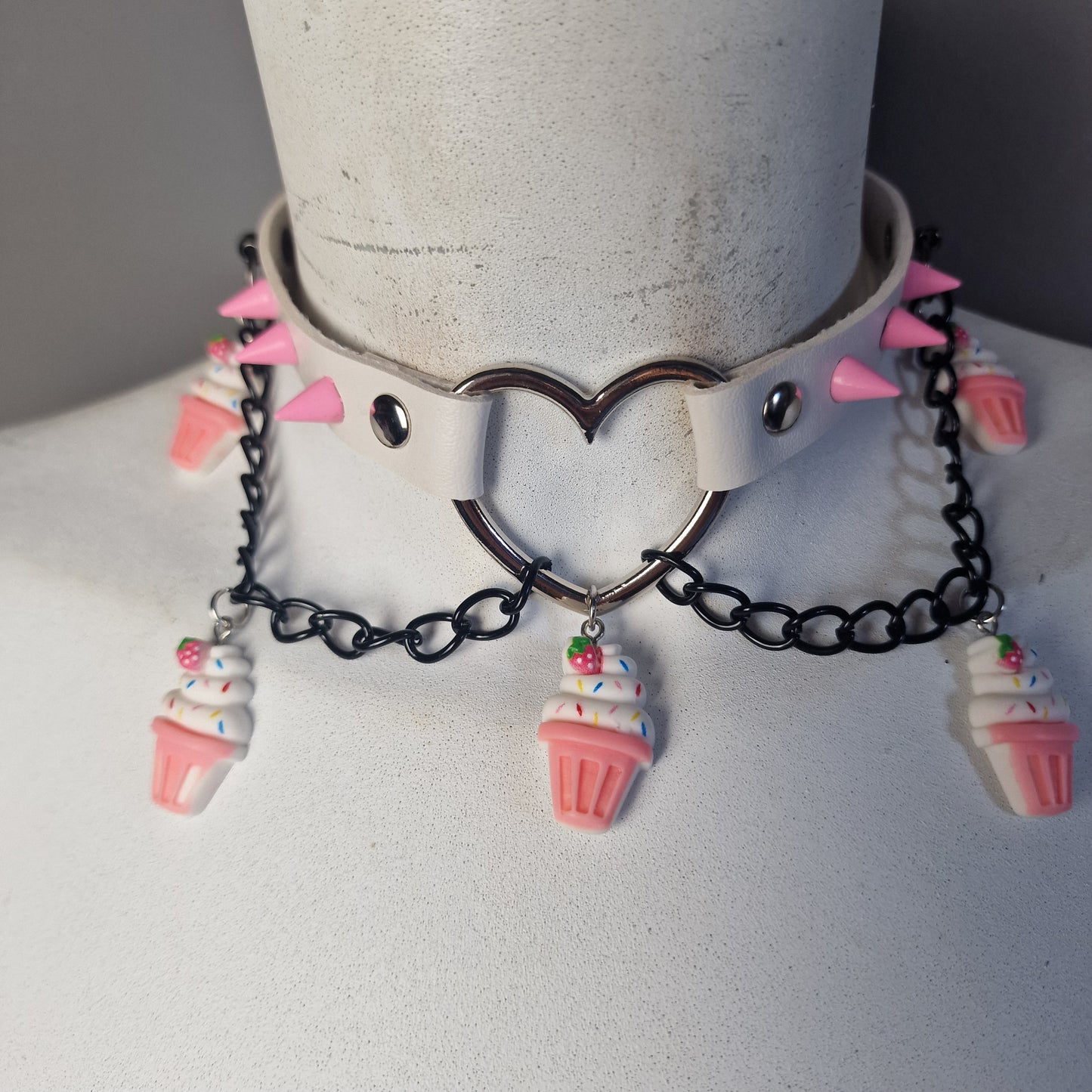 Chocker bianco con gelati 🍦