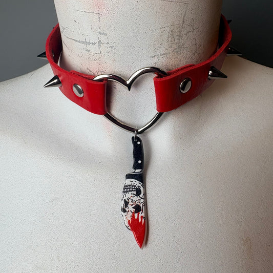 Chocker rosso con ciondolo