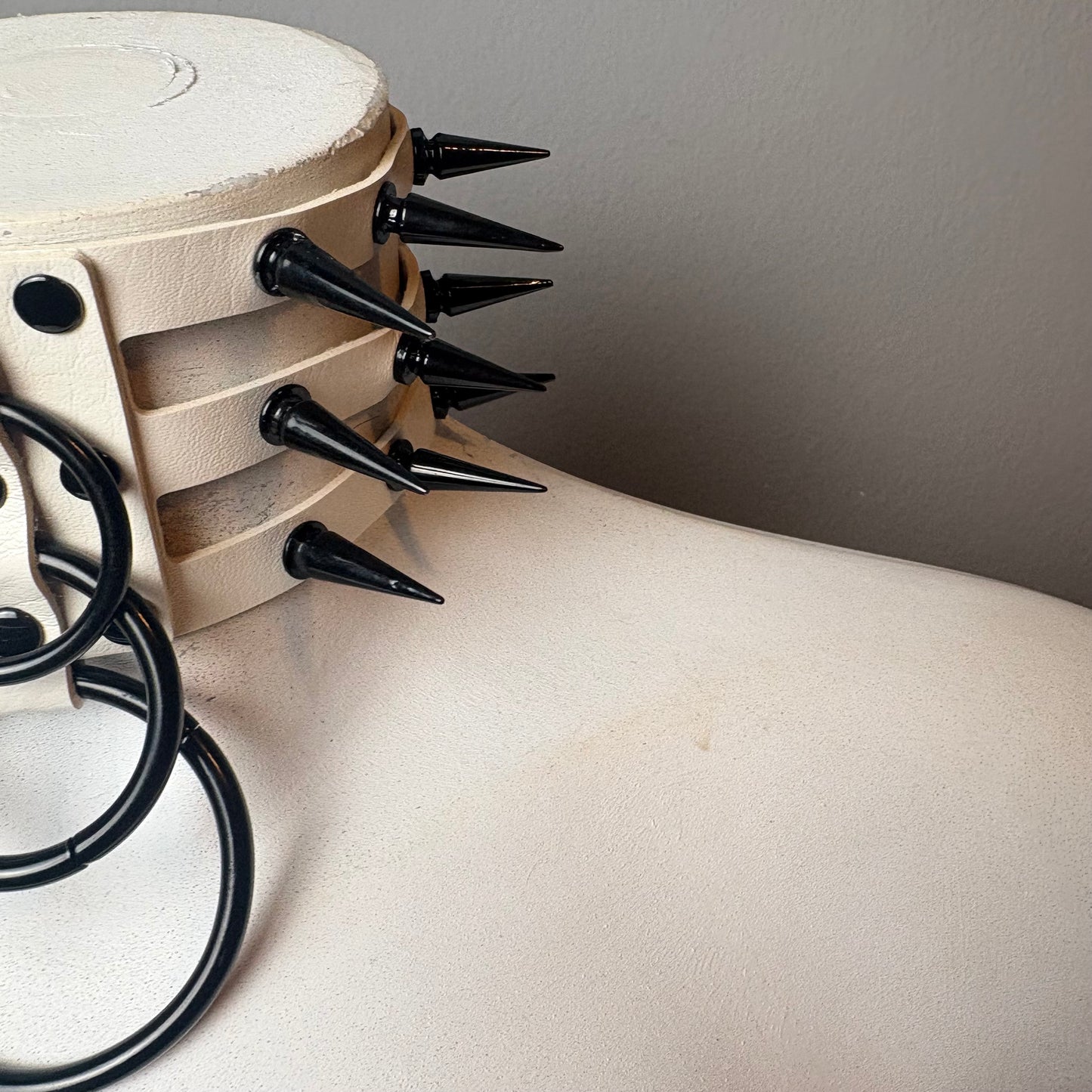 Chocker triplo giro bianco