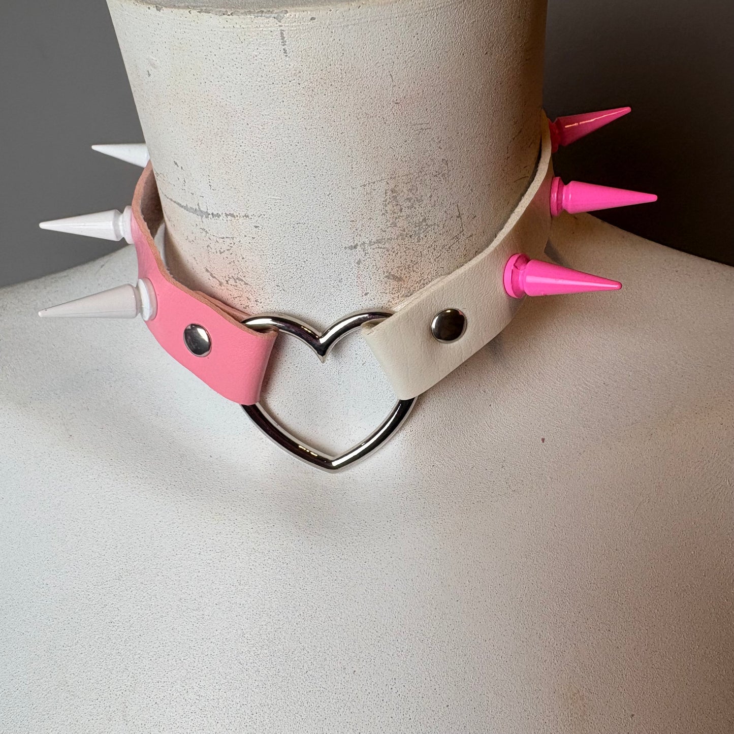 Chocker bicolore rosa e bianco