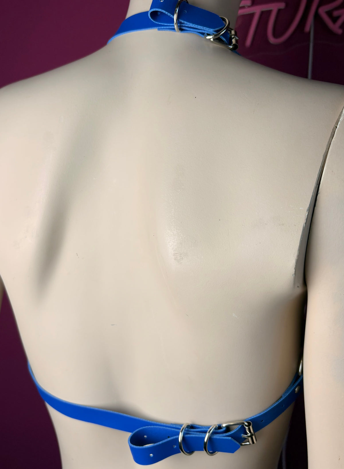 Harness blu con borchie