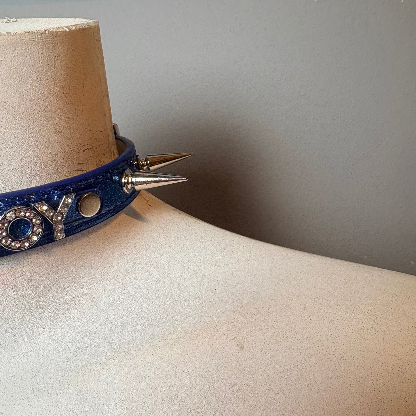 Chocker con scritta “good boy”