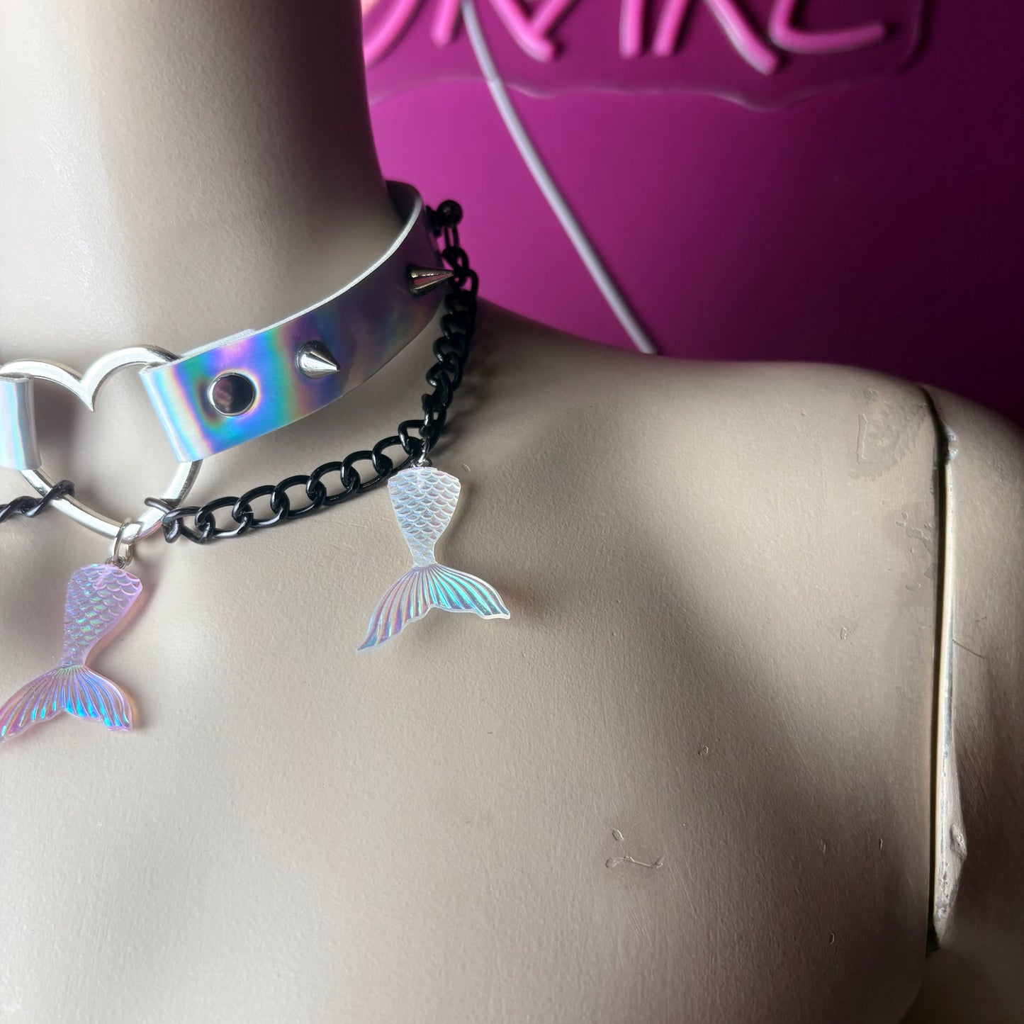 Chocker con code di sirene