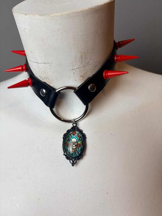 Chocker nero borchie rosse