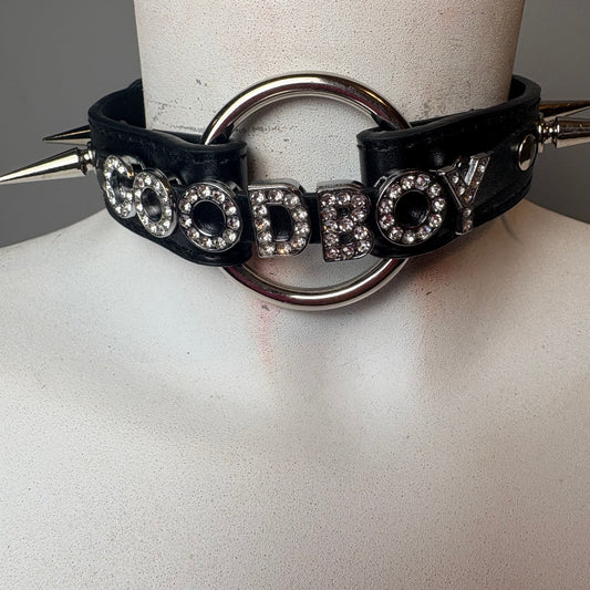 Chocker nero con scritta “good boy”