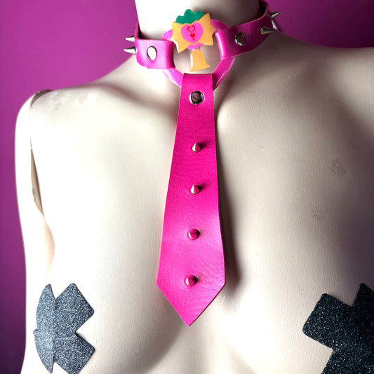 Collana fucsia a cravatta