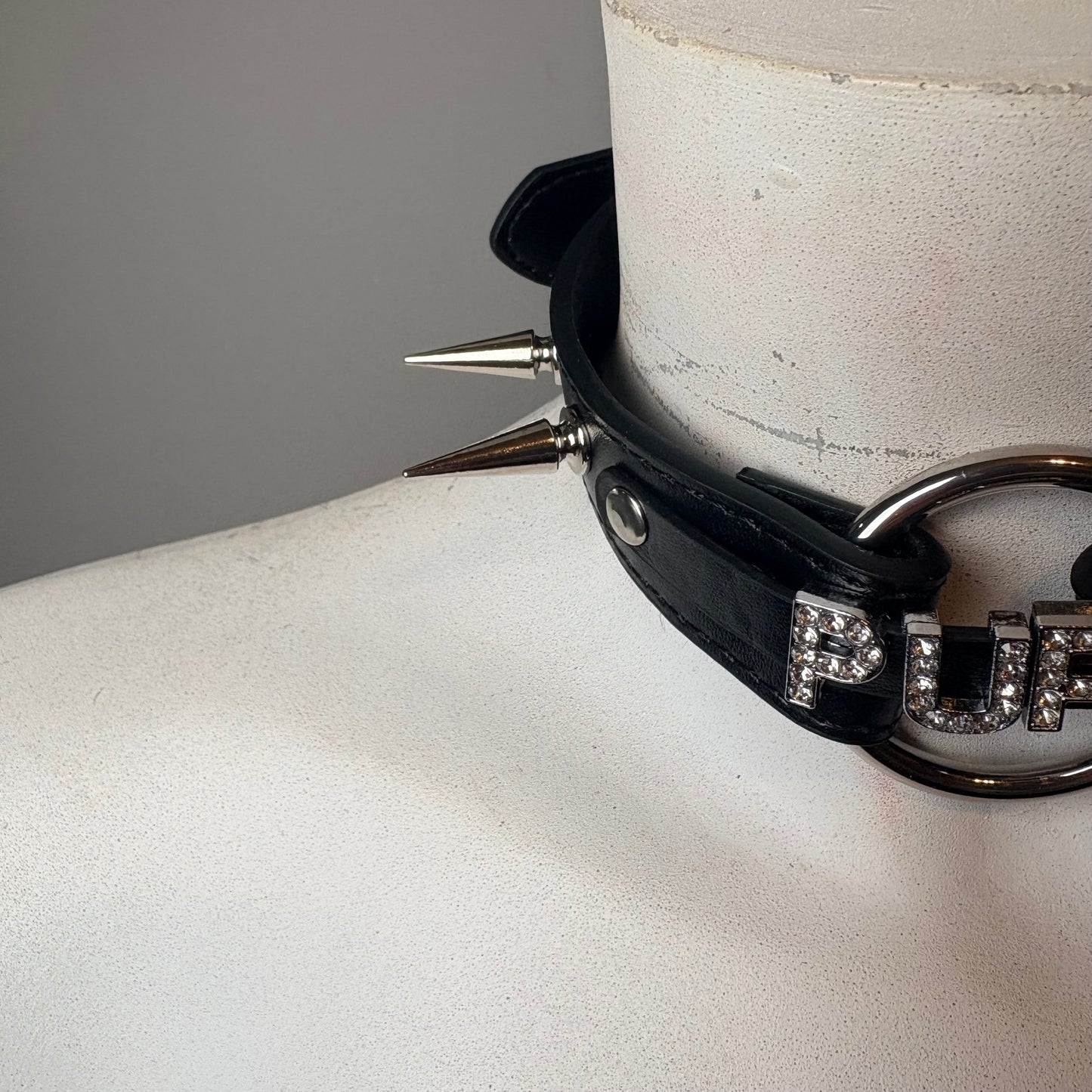 Chocker con scritta “Puppy”
