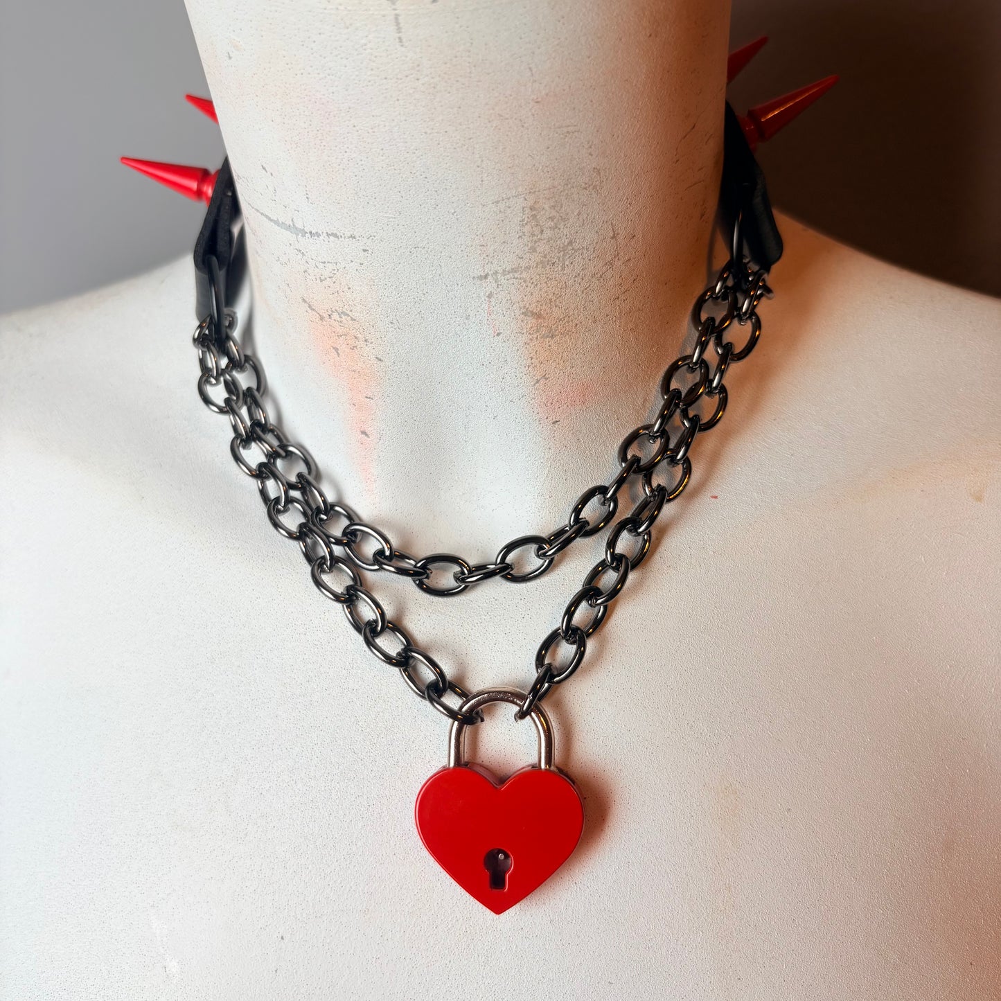 Chocker con lucchetto e collare