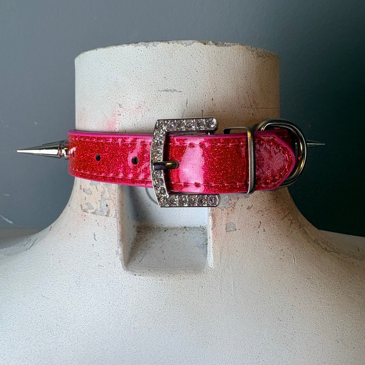 Chocker fuxia “doll”