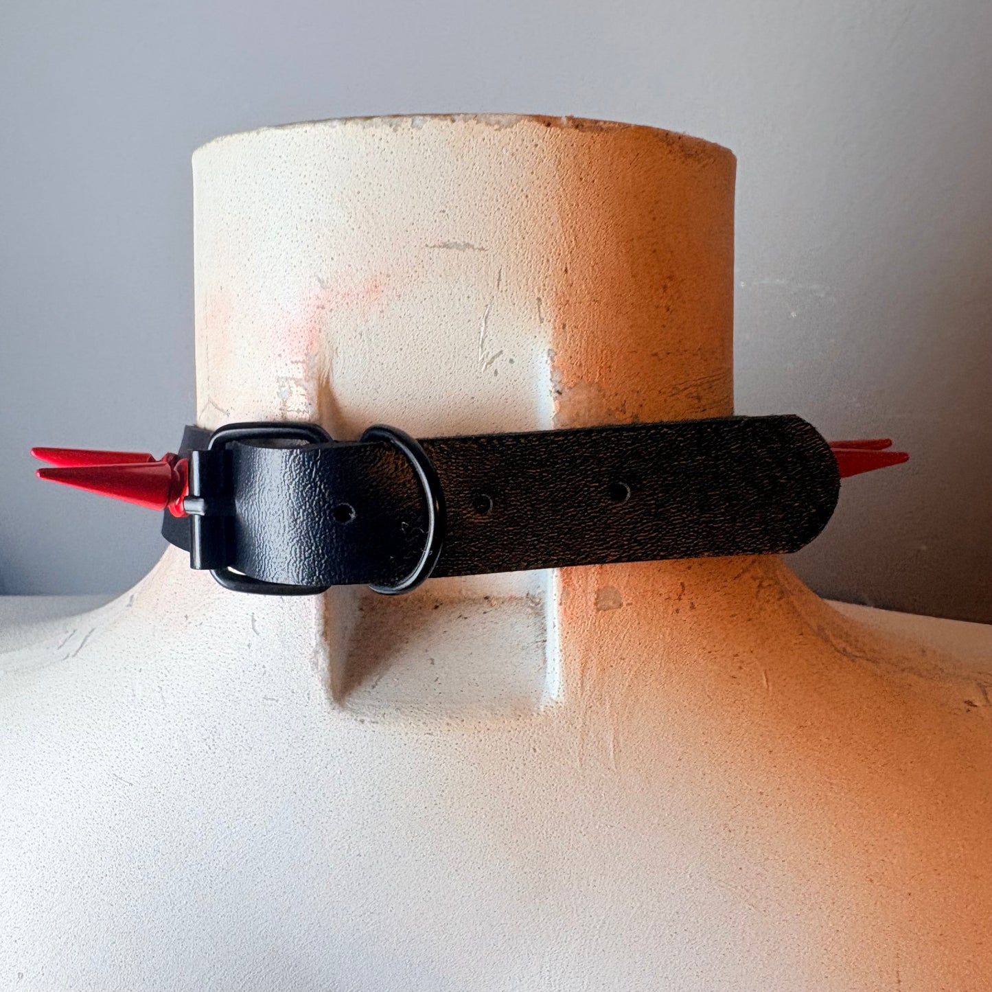 Chocker con lucchetto a cuore