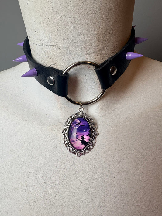 Chocker nero con ciondolo