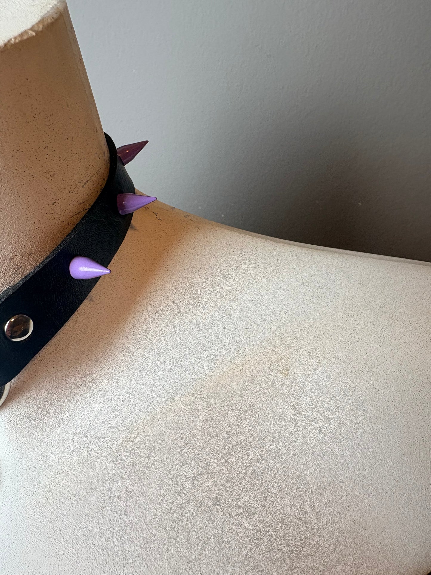 Chocker nero con ciondolo