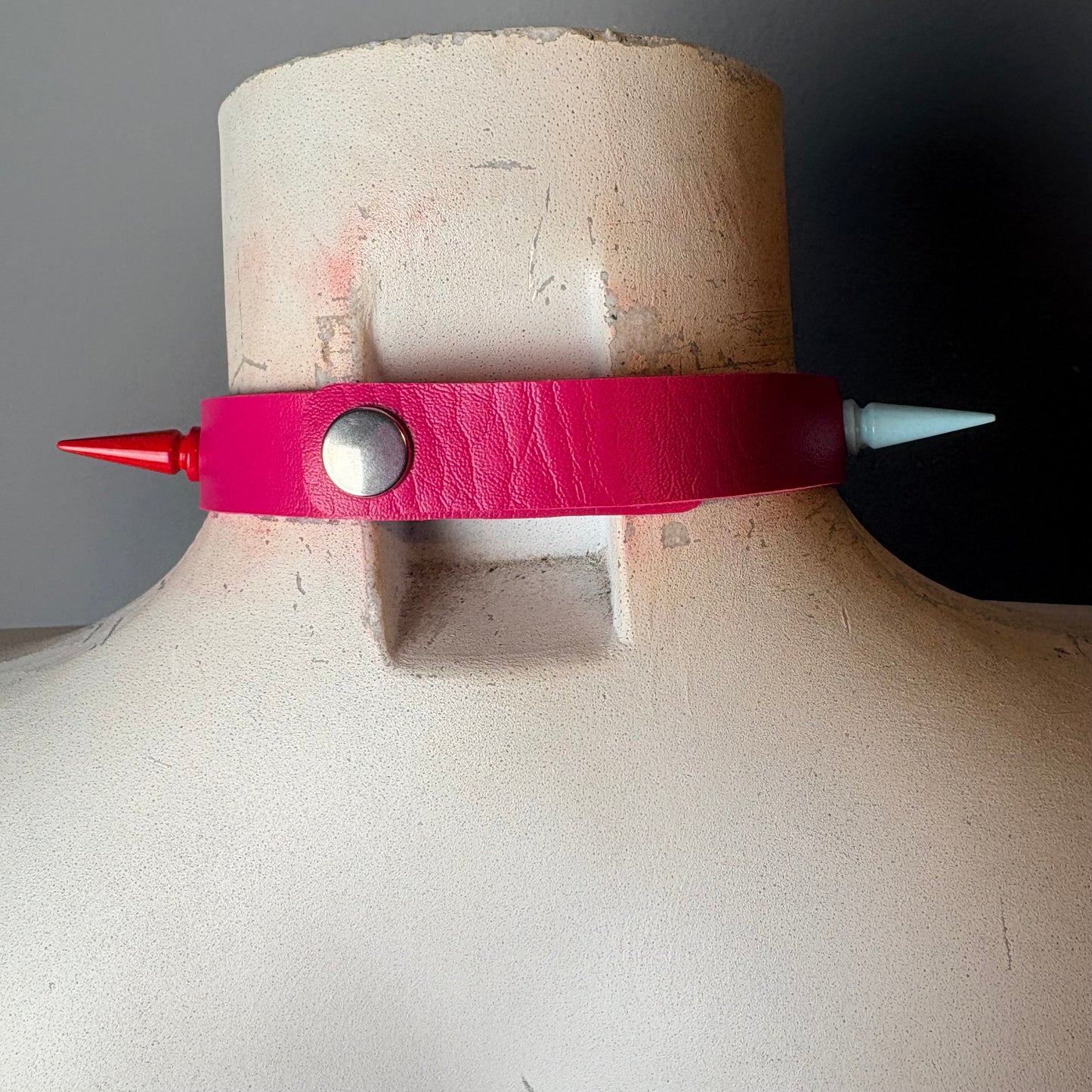 Chocker con cuore anatomico