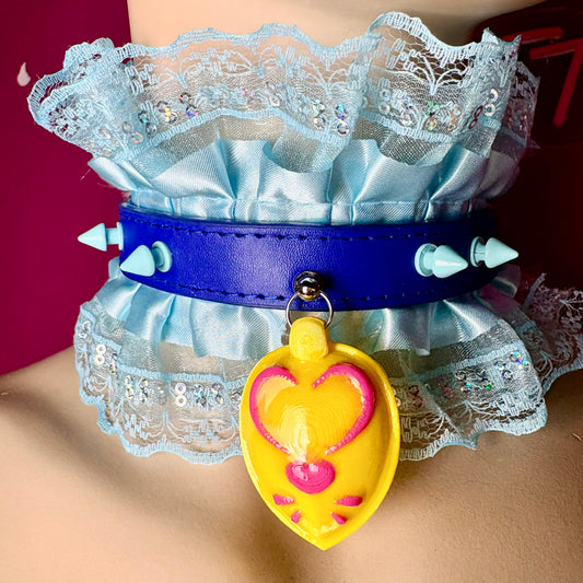 Choker Mew Mina con pizzo