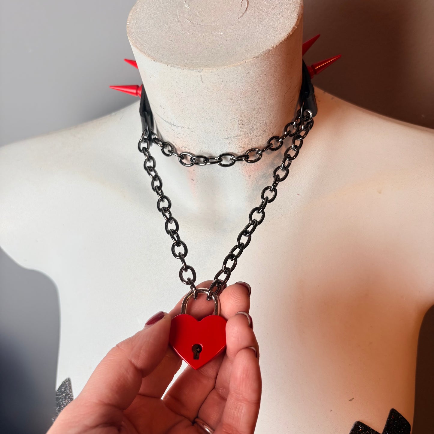 Chocker con lucchetto e collare