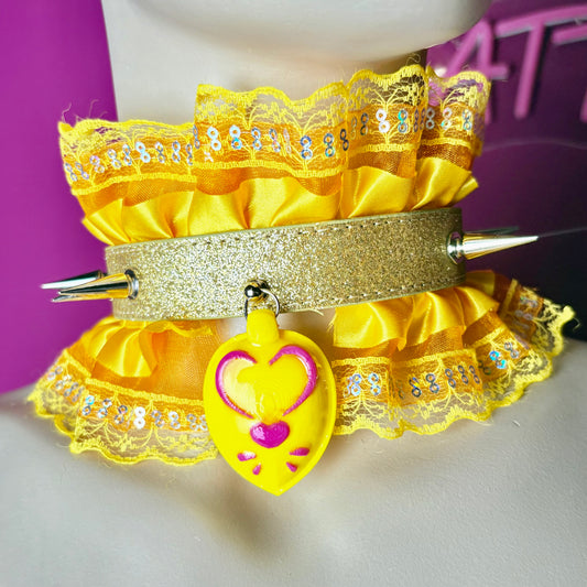Choker in pizzo di Mew Paddy