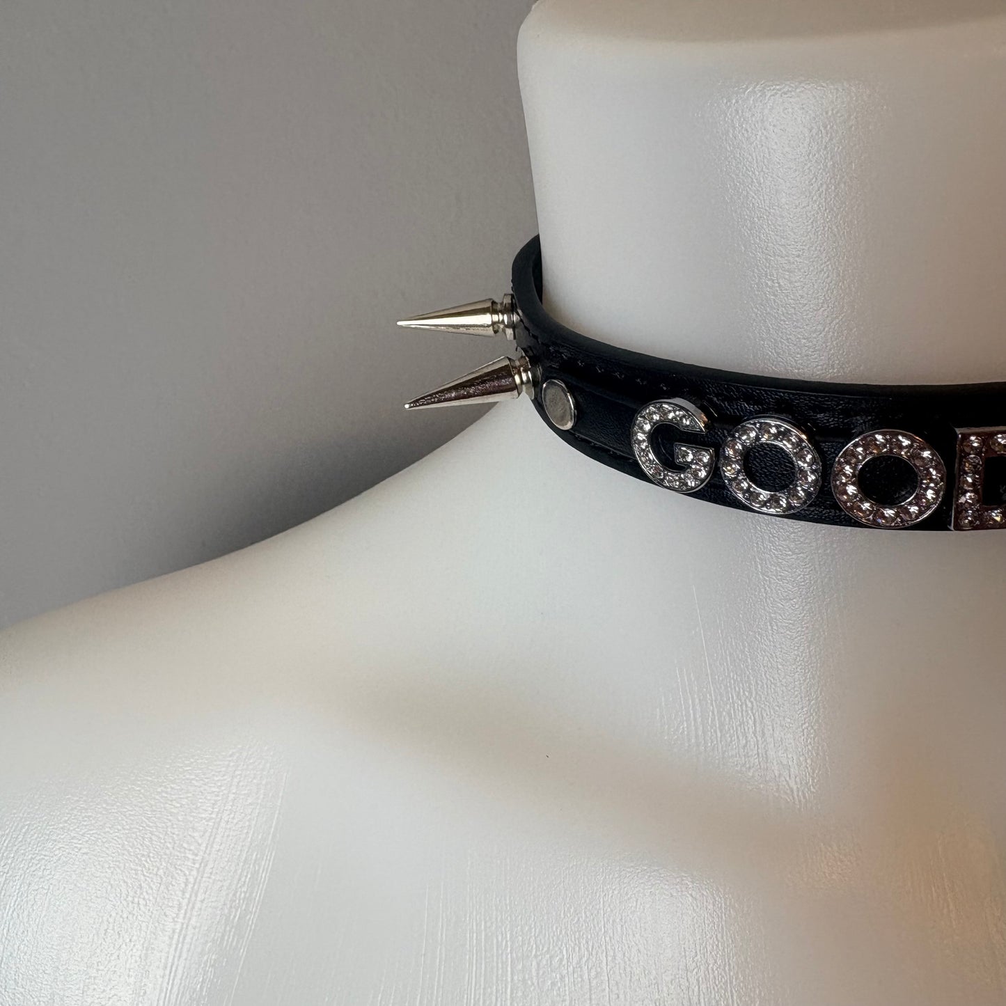 Chocker con scritta “good boy”