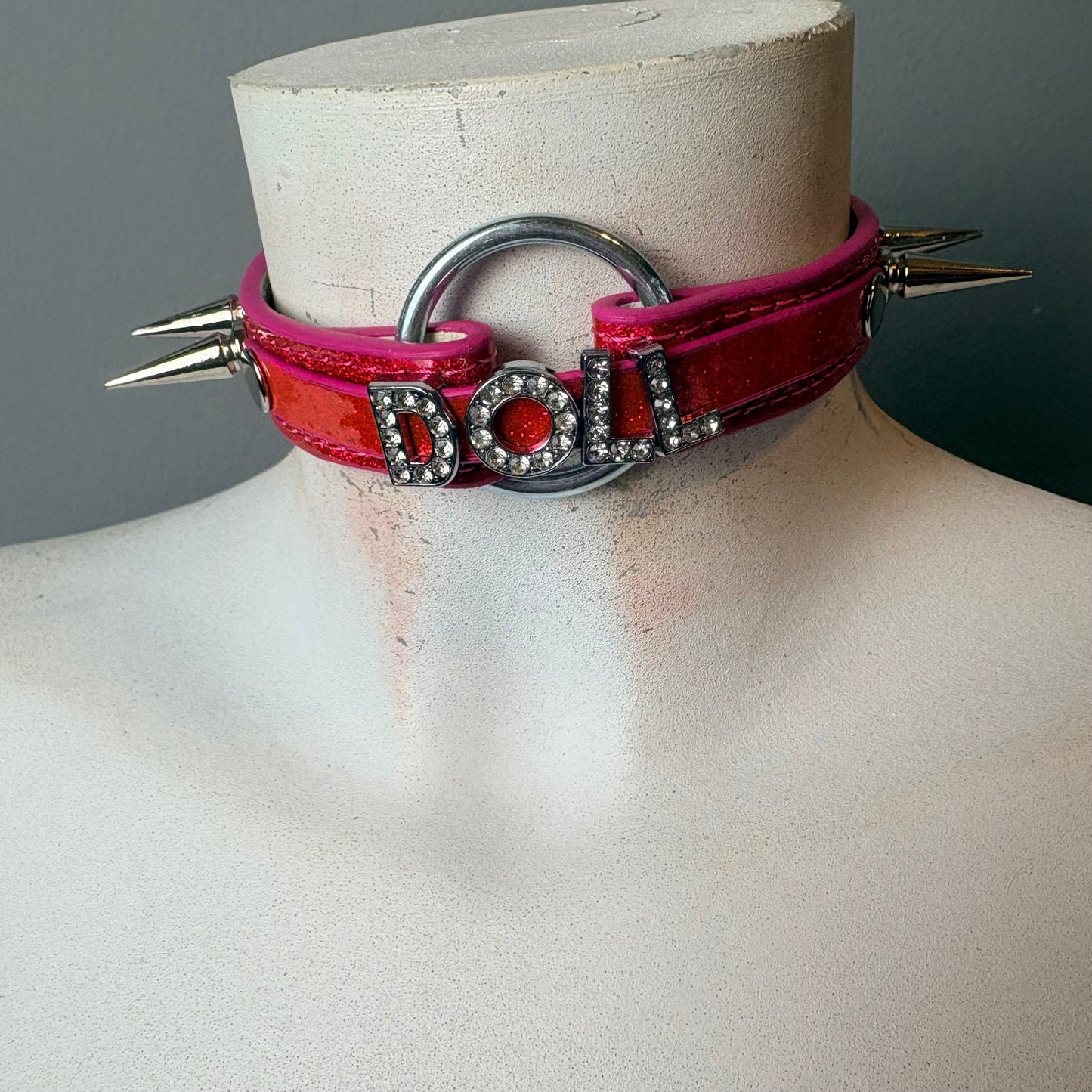 Chocker fuxia “doll”