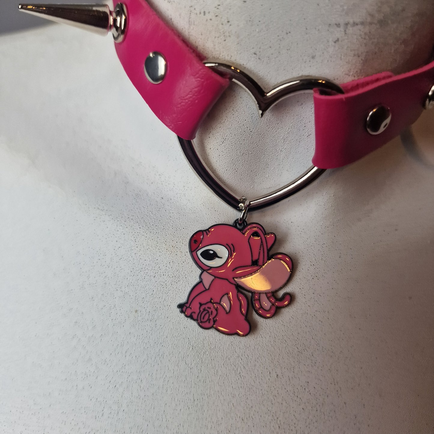 Chocker con Angel