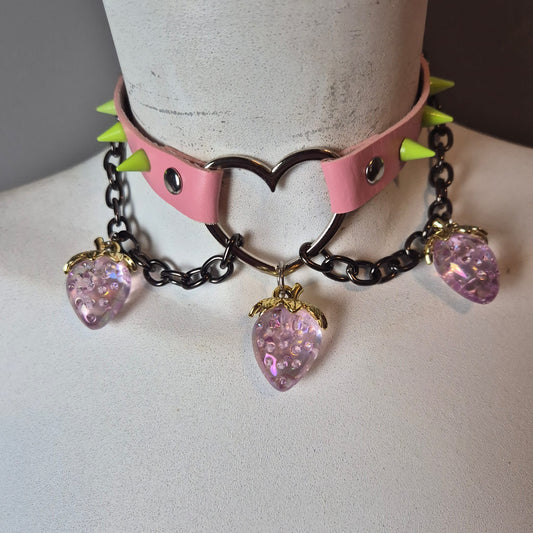 Chocker rosa con fragole🍓