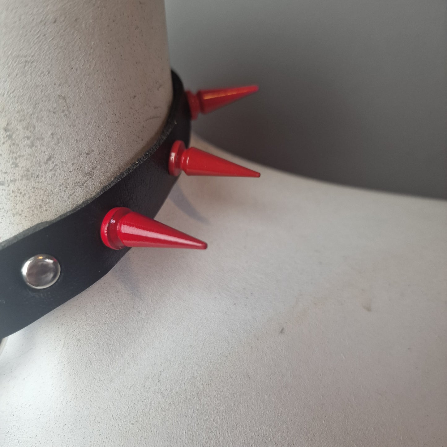 Chocker bicolore rosso e nero