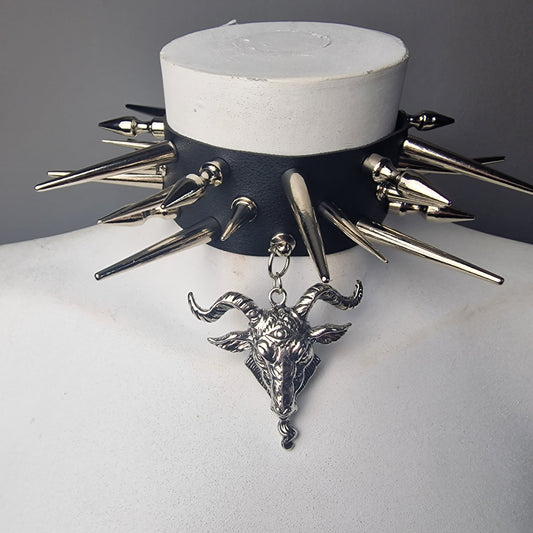 Chocker extreme con caprone