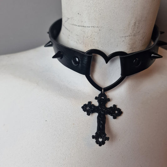 Chocker total black e croce nera