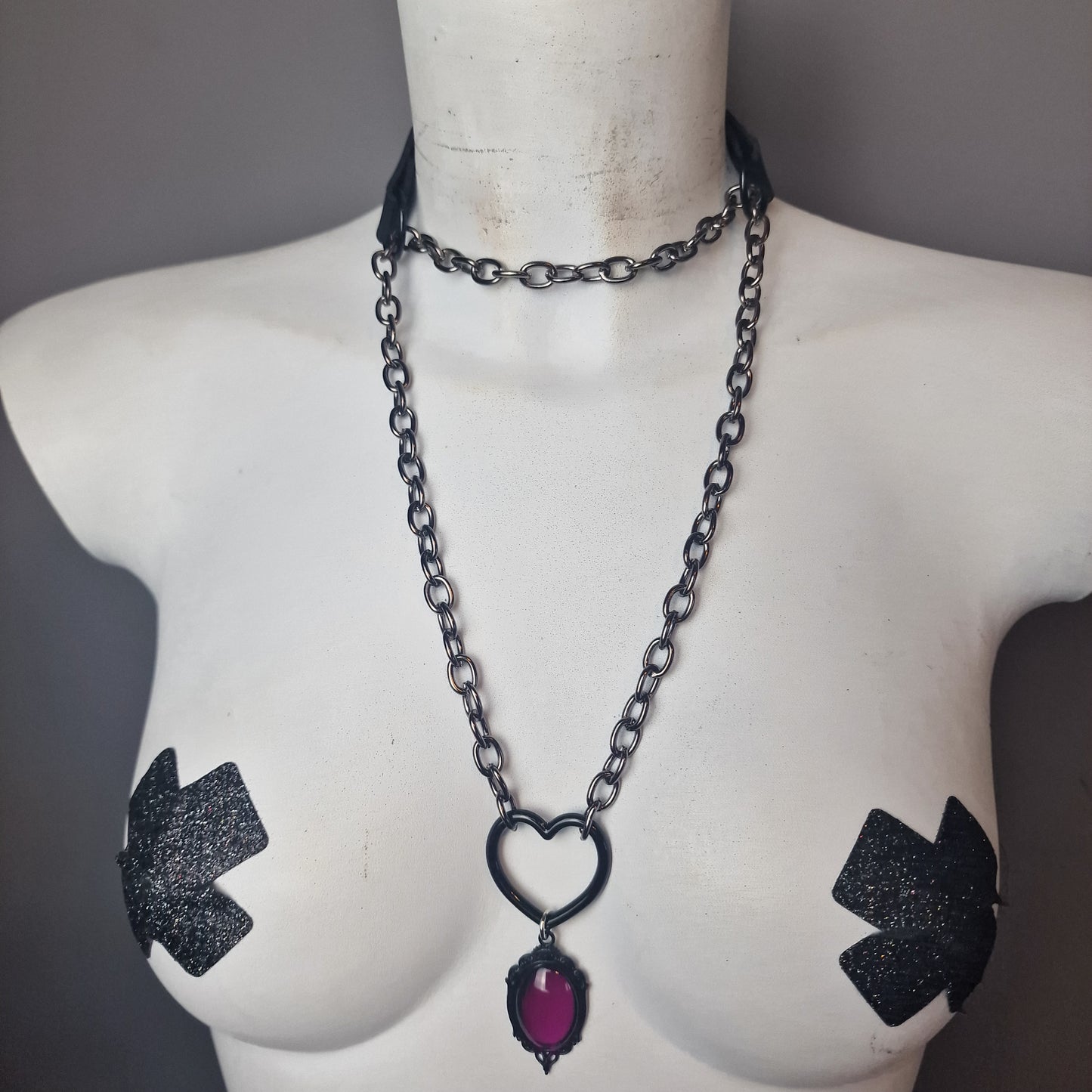 Chocker a strozzo con pietra viola