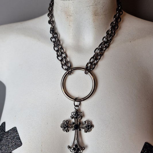 Collana con catena e croce