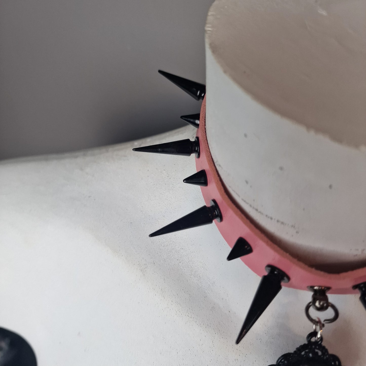 Collana rosa con cameo
