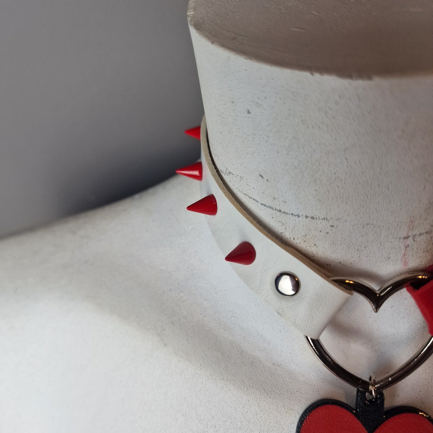 Chocker con Pokeball 3D a forma di cuore