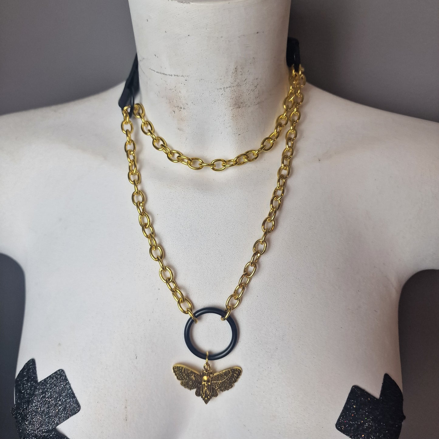 Chocker a strozzo con catena oro