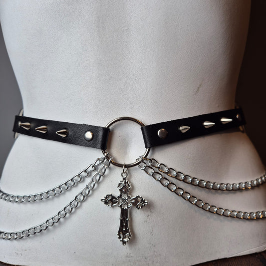 Cintura nera con croce