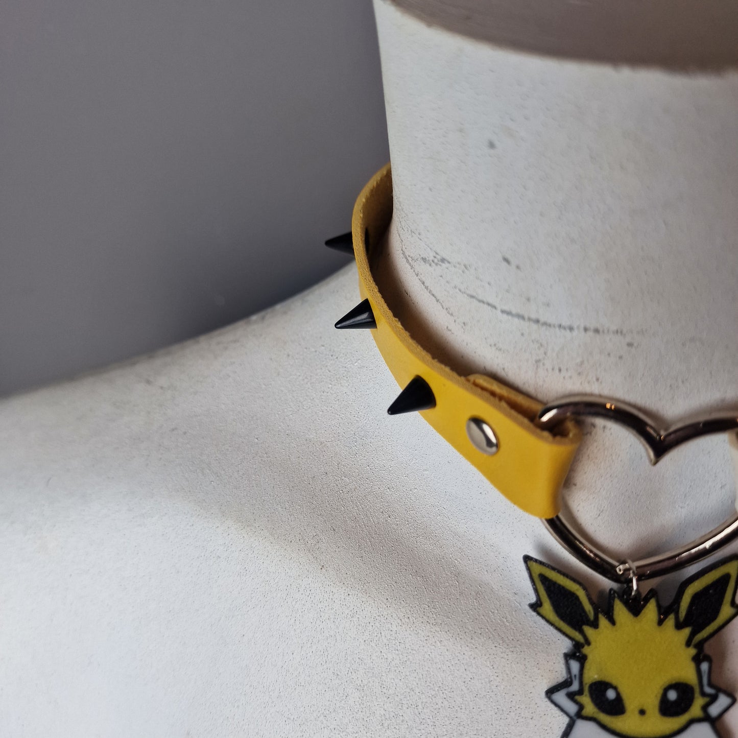 Chocker con Jolteon 3D