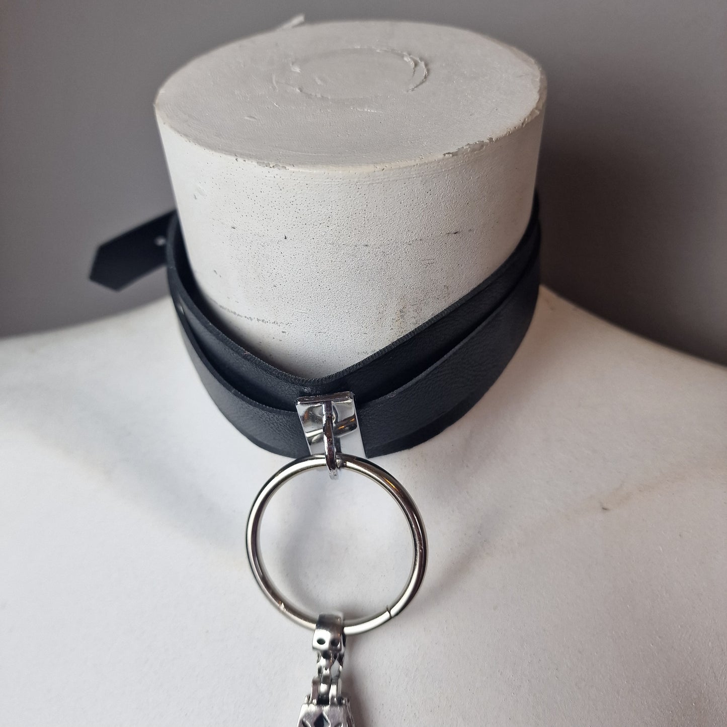 Chocker con ciondolo di bara