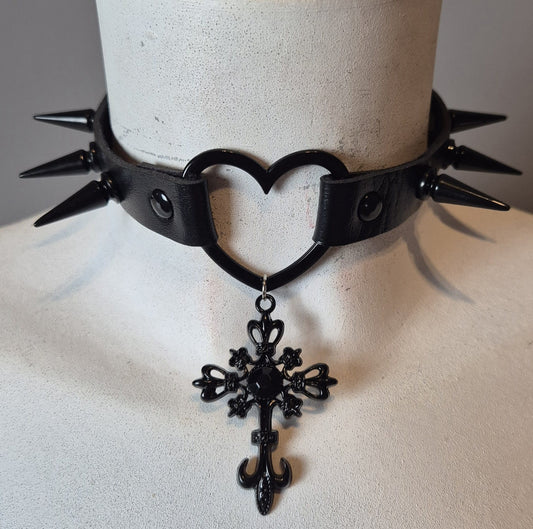 Chocker total black e croce black