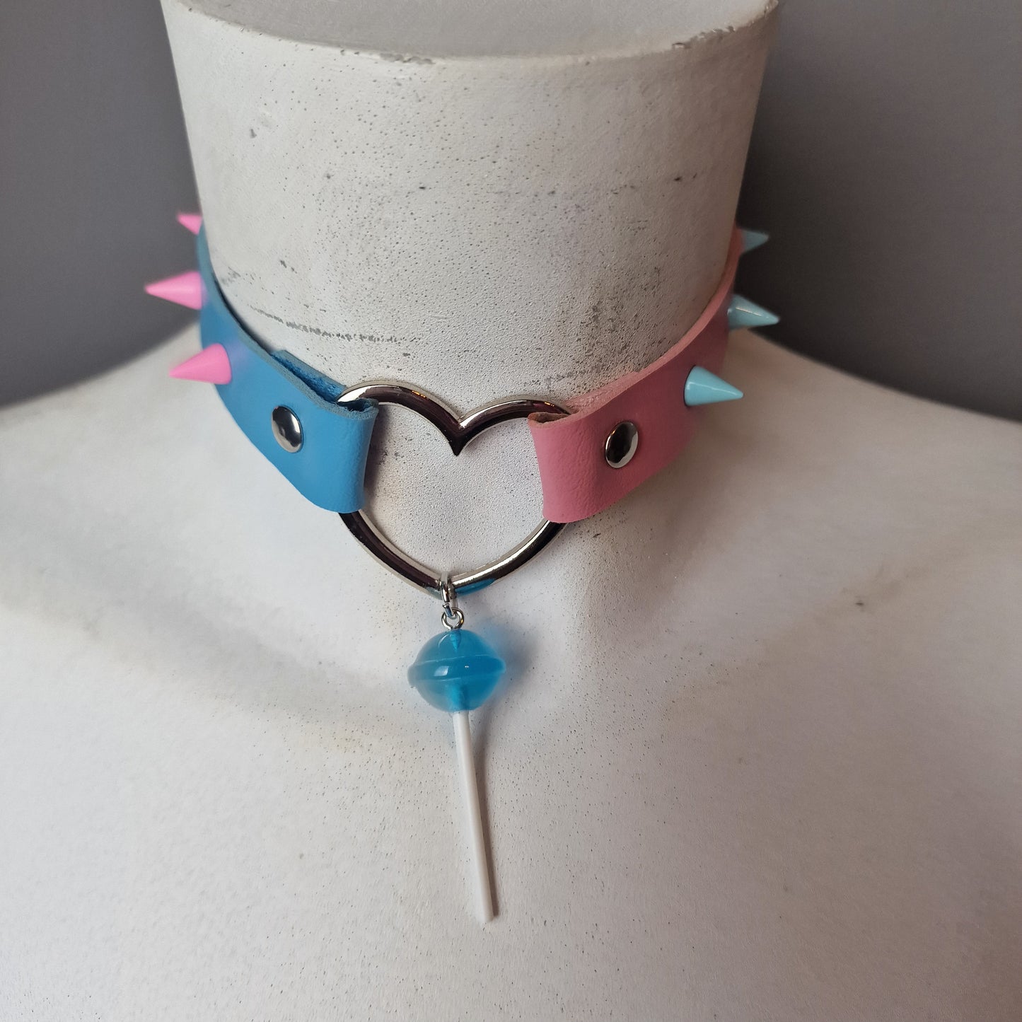 Chocker bicolore rosa e azzurro