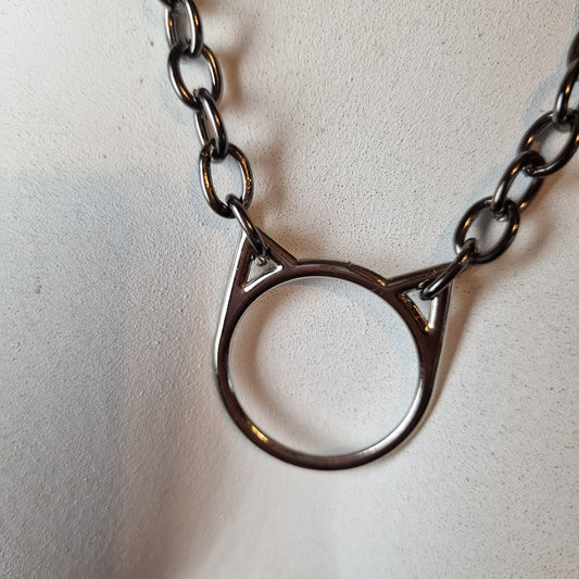 Collana con catena e ciondolo di gatto