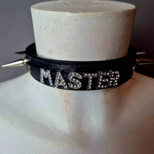 Chocker con scritta "Master"