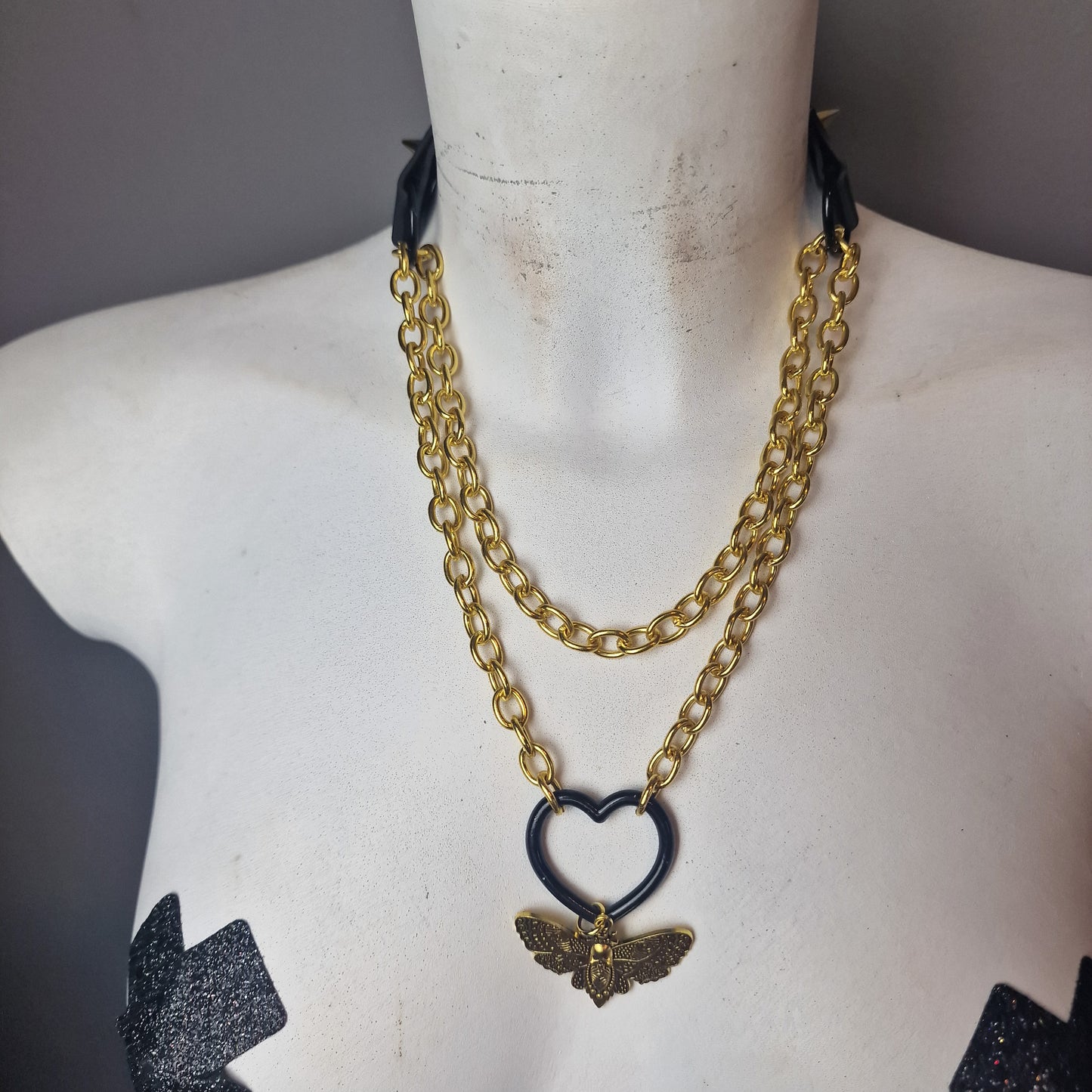 Chocker a strozzo con catena oro