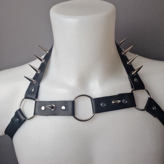 Harness da uomo con borchie