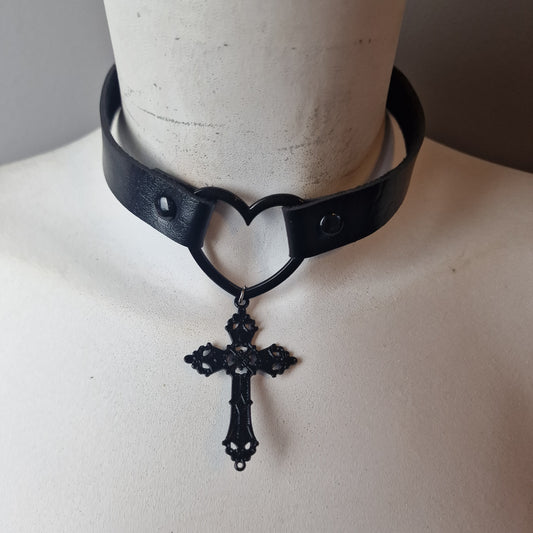 Chocker total black con croci